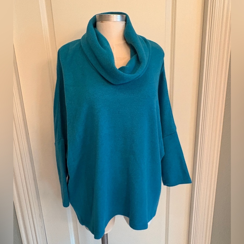 Boho Chic sz L Teal Button-Back, Loose Turtle-Neck Sweater NWT.